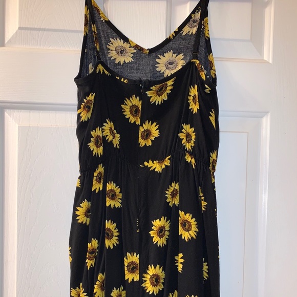 Sunflower romper - Picture 2 of 3